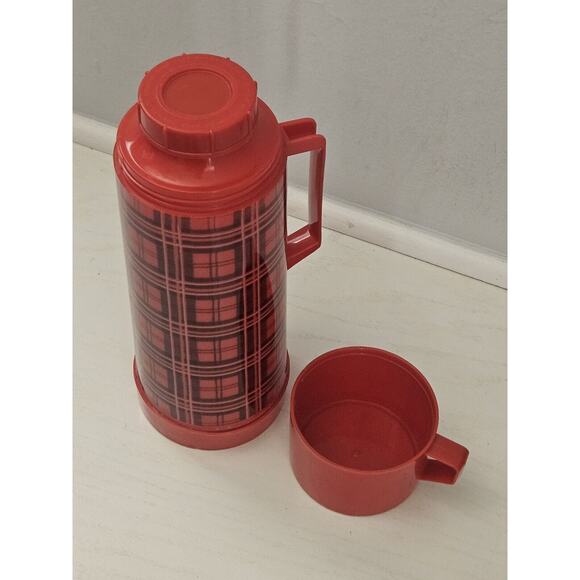 Vintage Stanley Aladdin Red Vacuum Bottle Thermos Quart Made‎ In USA - Picture 1 of 10